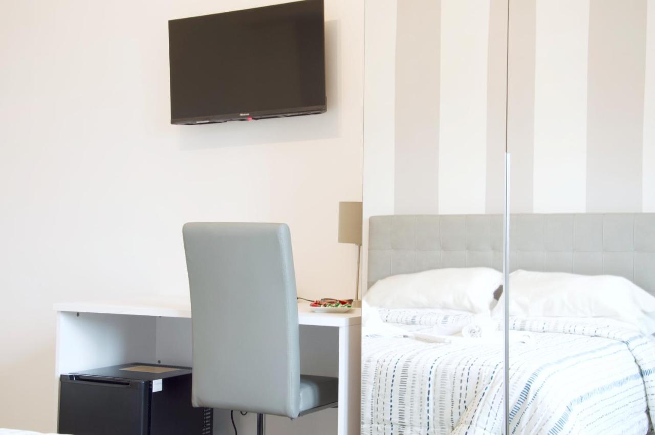 Minerva Rooms Pavia Luaran gambar